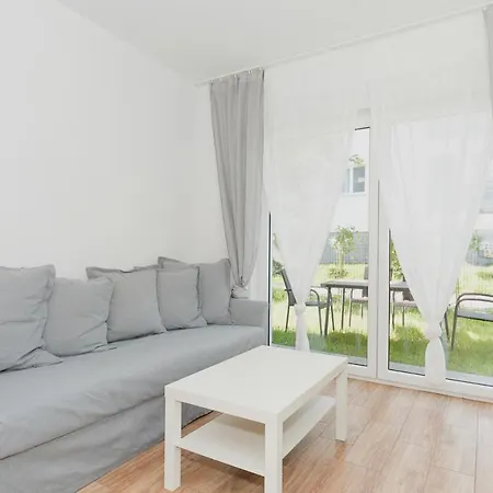 Pod Lipami - By Jantar Apartament Kołobrzeg