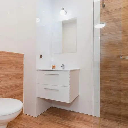 Pod Lipami - By Jantar *